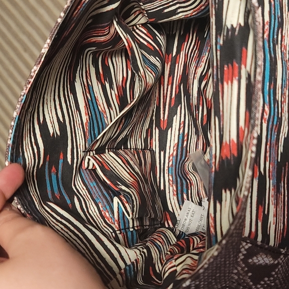 Twelfth St by Cynthia Vincen crossbody bag - Picture 4 of 4